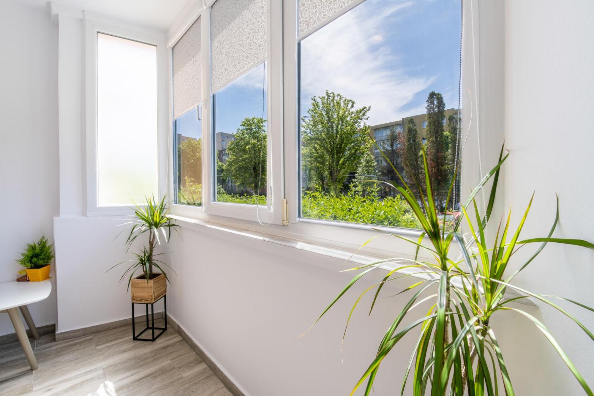Springhome - Cozy Apartment With Balcony & Parking Brasov Ngoại thất bức ảnh